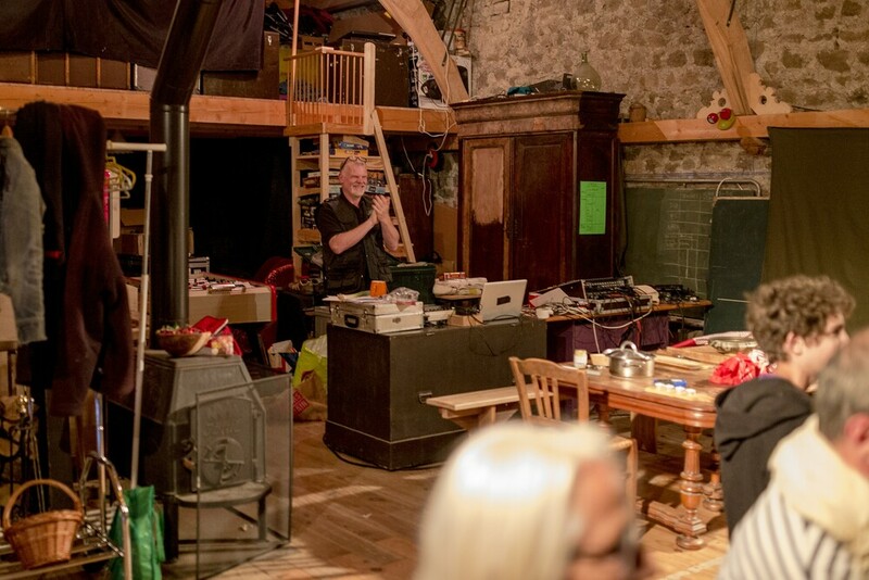 Peuplier et les cailloux secs